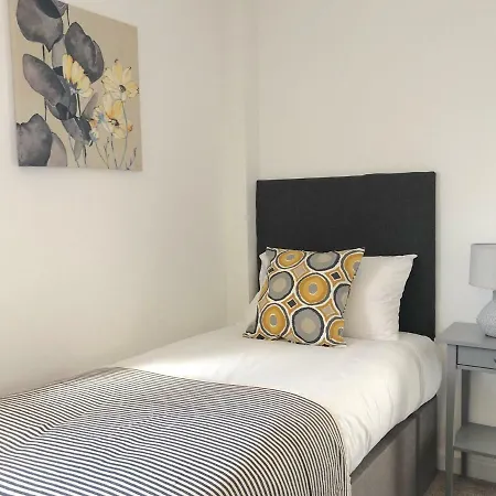 The Martins Apartamento Peterborough Exterior foto